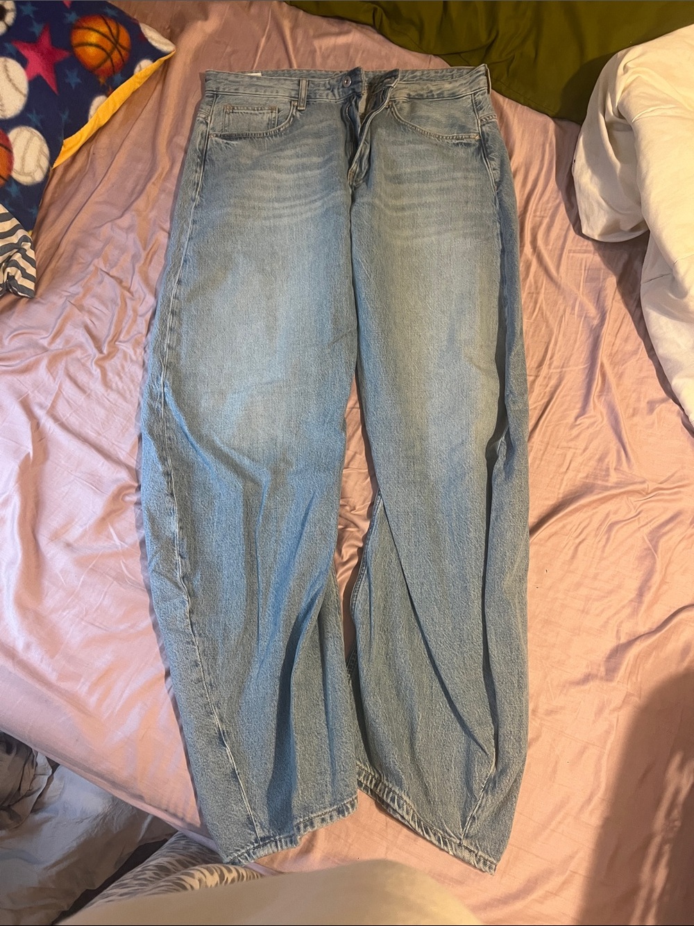 Light Wash barrel Leg Jeans